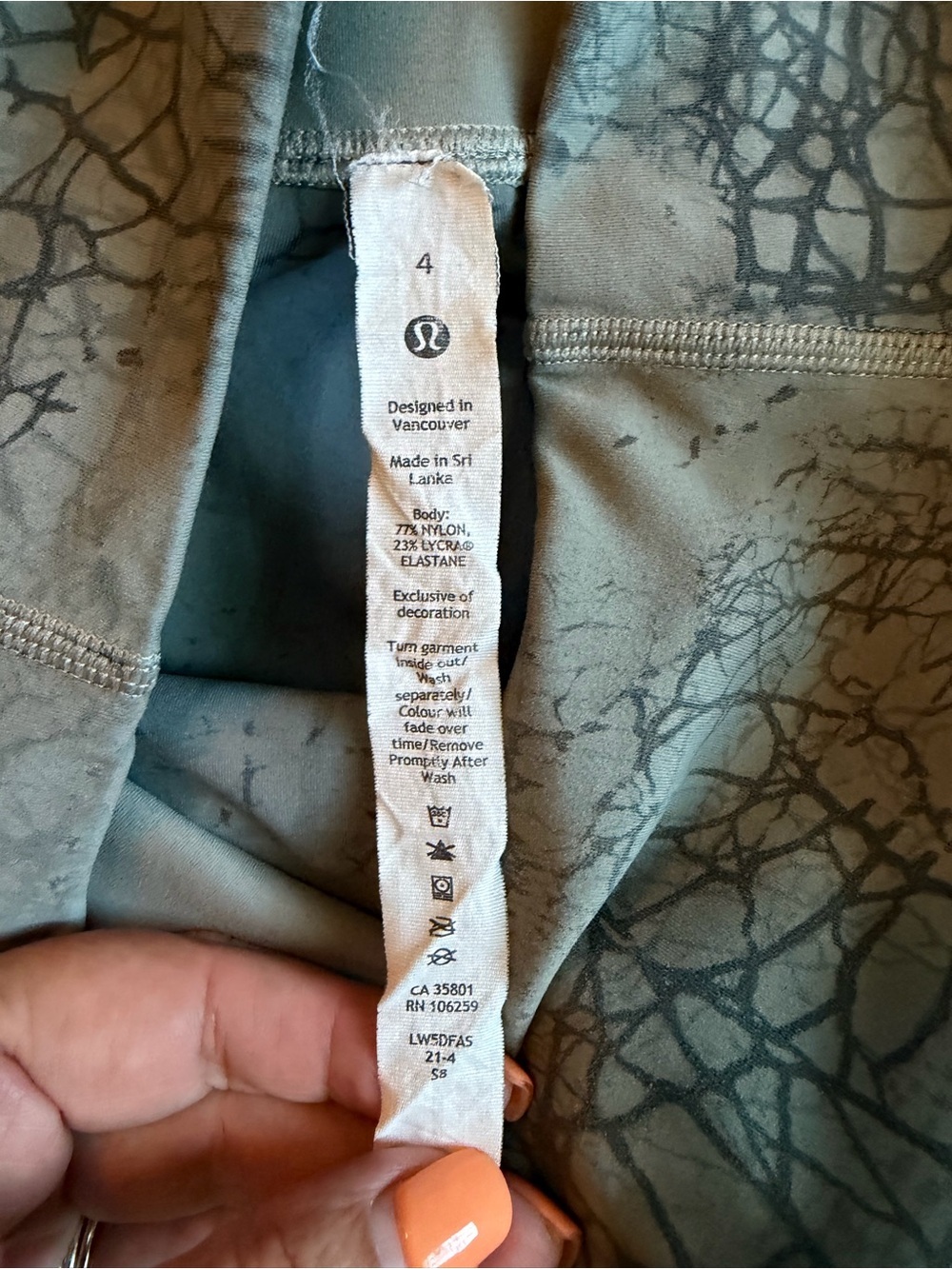 Lululemon Wunder Under 25” Leggings Gray Black Crackle Print High Rise Yoga - 4 - Picture 6 of 8